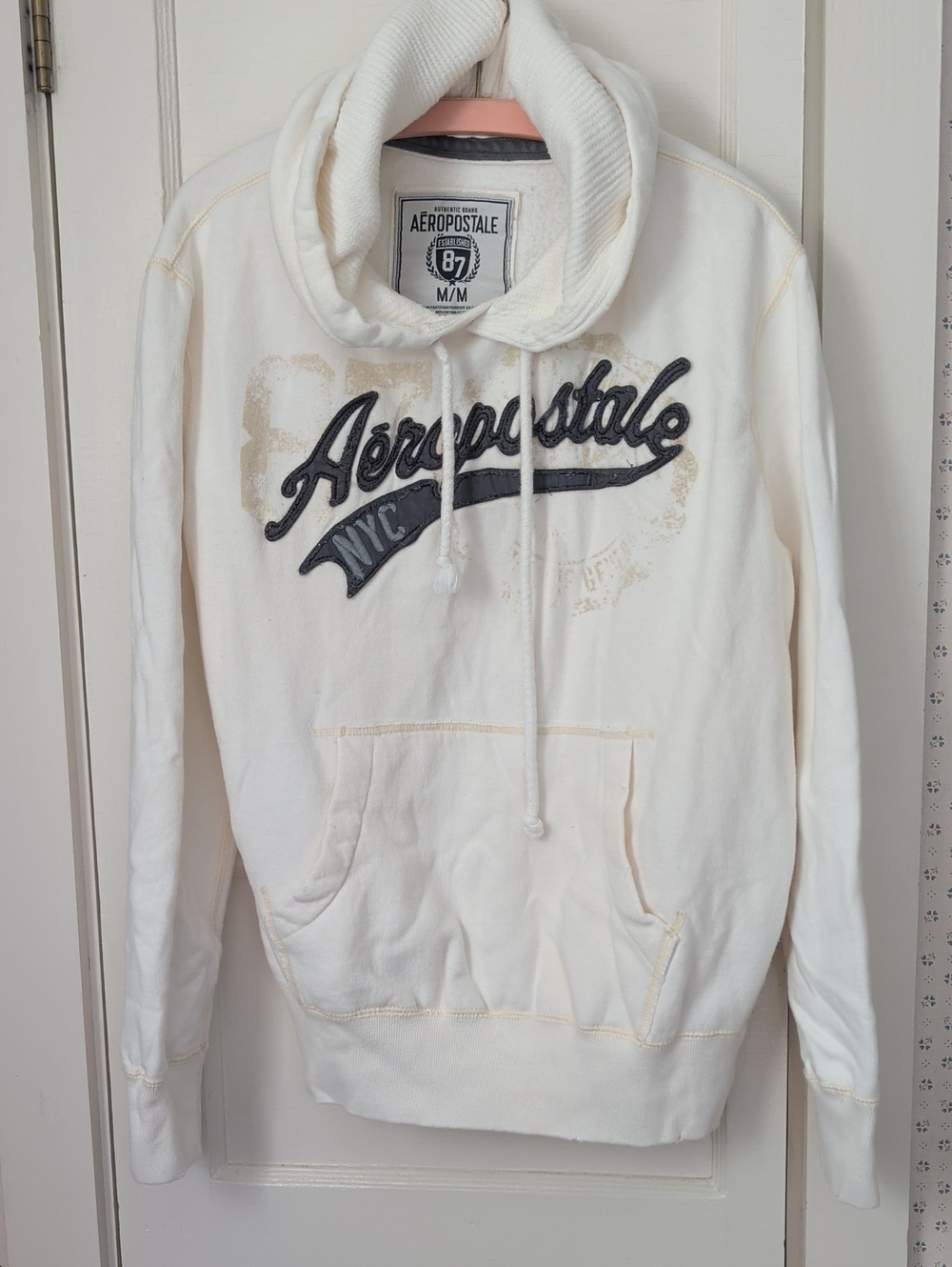 Aeropostale Vintage Sweatshirt M Cream Pullover Hoodie Bloke Norm core Preppy